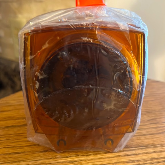 Vintage HAWAII 4 Coaster Set Brown Acrylic Plastic Holder Gold Pineapple NEW - Picture 2 of 3